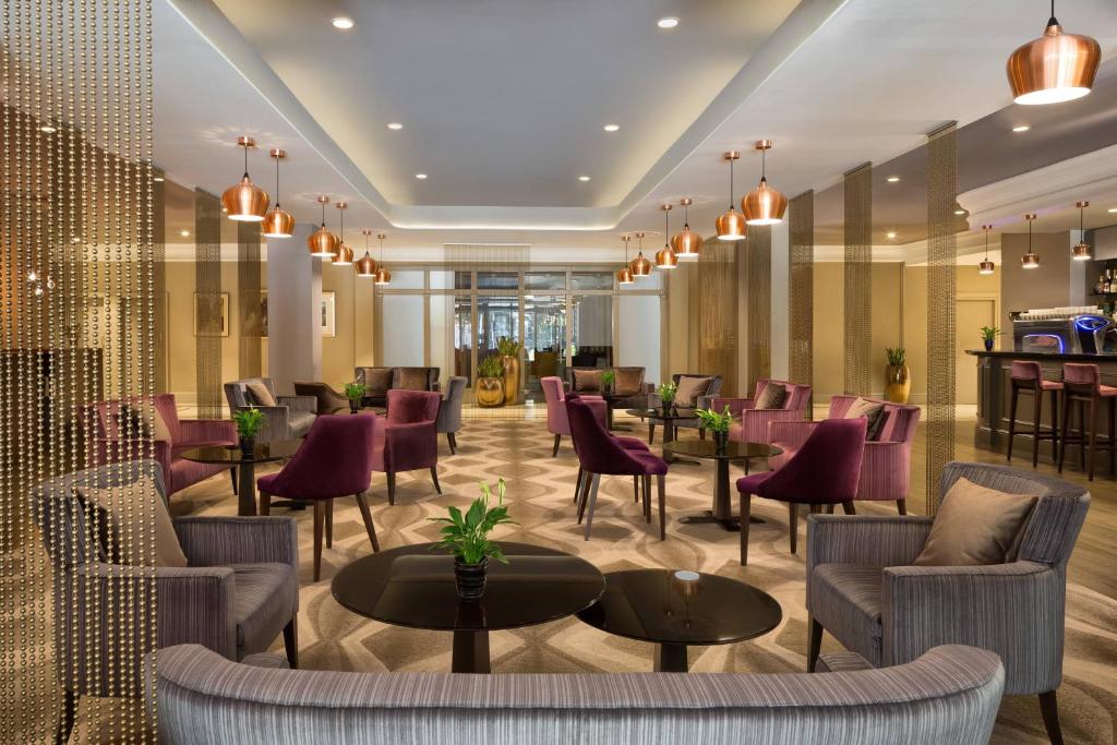 Doživite vrhunski luksuz u Hotelu The Westin 5*, Zagreb – mjesto gdje se elegancija, vrhunska usluga i besprijekorna udobnost spajaju u jedinstveno iskustvo!