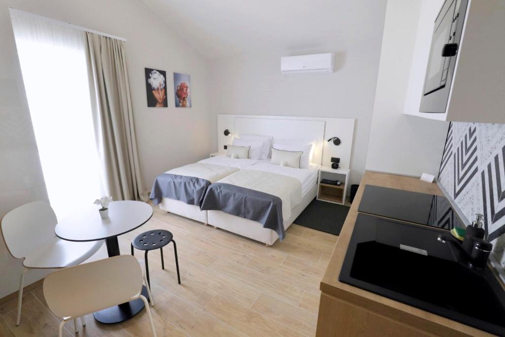 Villa Verica 4* | Prepustite se ljepotama Baške Vode i boravite u apartmanima koji nude potpuni komfor i čarobnu atmosferu!