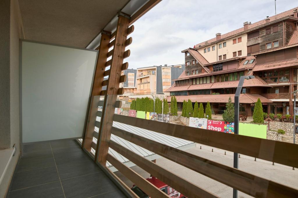 Proljeće na Bjelašnici – opustite se u Hotelu Han 4*, planinskoj oazi gdje se netaknuta priroda, tišina i komfor stapaju u savršen odmor!