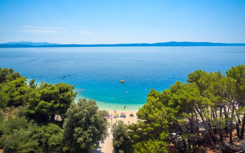 Medora Orbis Camping & Glamping I Otkrijte jedinstvenu kombinaciju luksuza, prirodnih ljepota i mediteranske atmosfere u srcu Podgore!