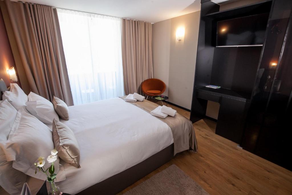 Posjetite Senj, najstariji grad na Jadranu! Smjestite se u Hotel Bura 45°N 4* i uživajte u trodnevnom odmoru za dvije osobe uz predivan pogled na biserno čisto more