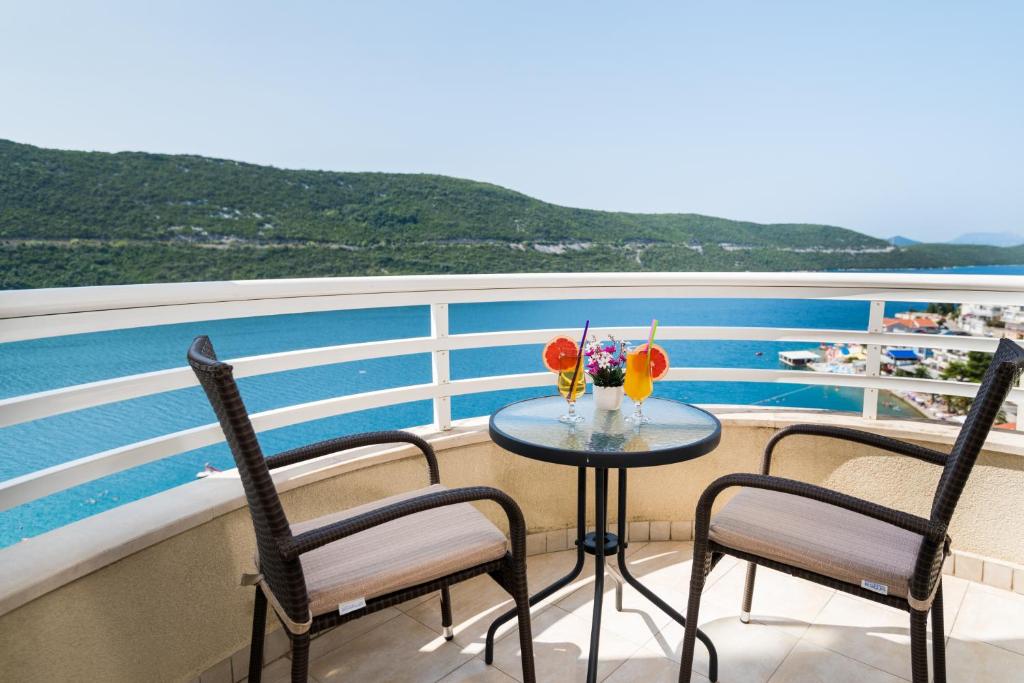 Neum | Prepustite se čarima mora i umirujućem šumu talasa tokom savršenog odmora u Hotelu Agava 4*!