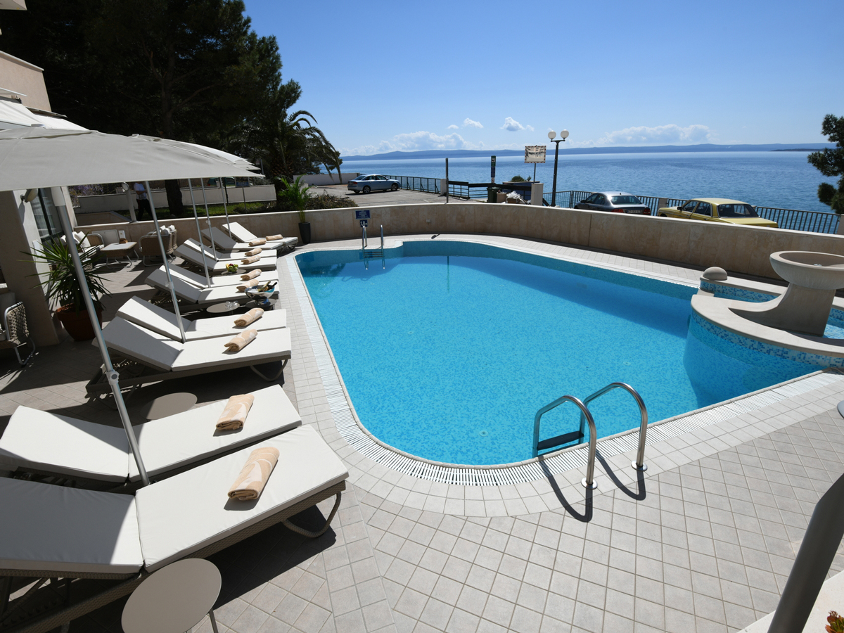 Villa Verica 4* | Prepustite se ljepotama Baške Vode i boravite u apartmanima koji nude potpuni komfor i čarobnu atmosferu!