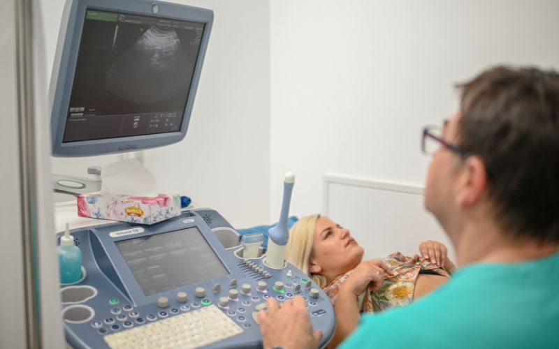 Stavite svoje zdravlje na prvo mjesto | Obavite sistematski ginekološki pregled i 4D ultrazvuk dojki uz savremenu opremu i stručno osoblje Ginekološke ordinacije Naša klinika!