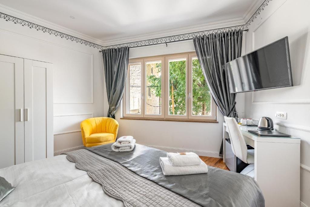 Otkrijte Split, grad sunca, mora i historije, i uživajte u nezaboravnom boravku u Hotelu Galeria Valeria Downtown Seaside 4*!
