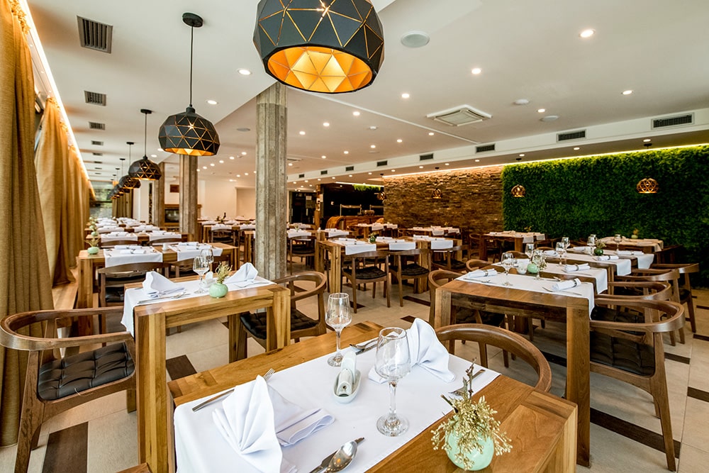 Smješten u čarobnoj prirodi Vlašića, Hotel Blanca Resort & Spa 5* nudi savršen spoj elegancije, mira i Wellness & Spa opuštanja!