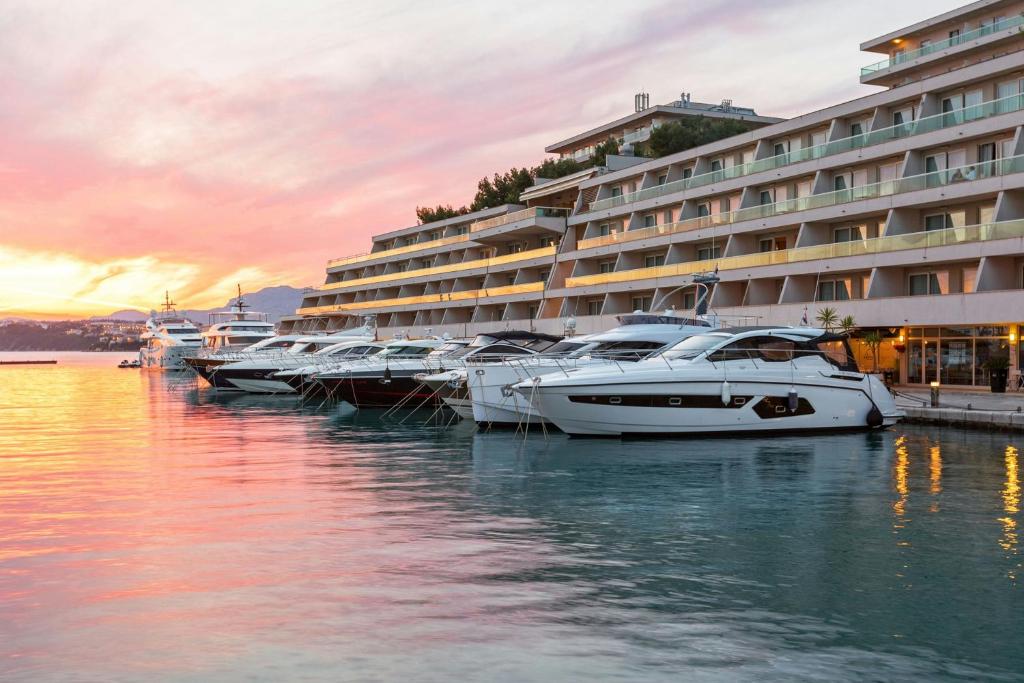 Praznik rada u Splitu – doživite vrhunski luksuz uz Jadransko more, eleganciju i potpunu relaksaciju u raskošnom Le Méridien Lav 5*!