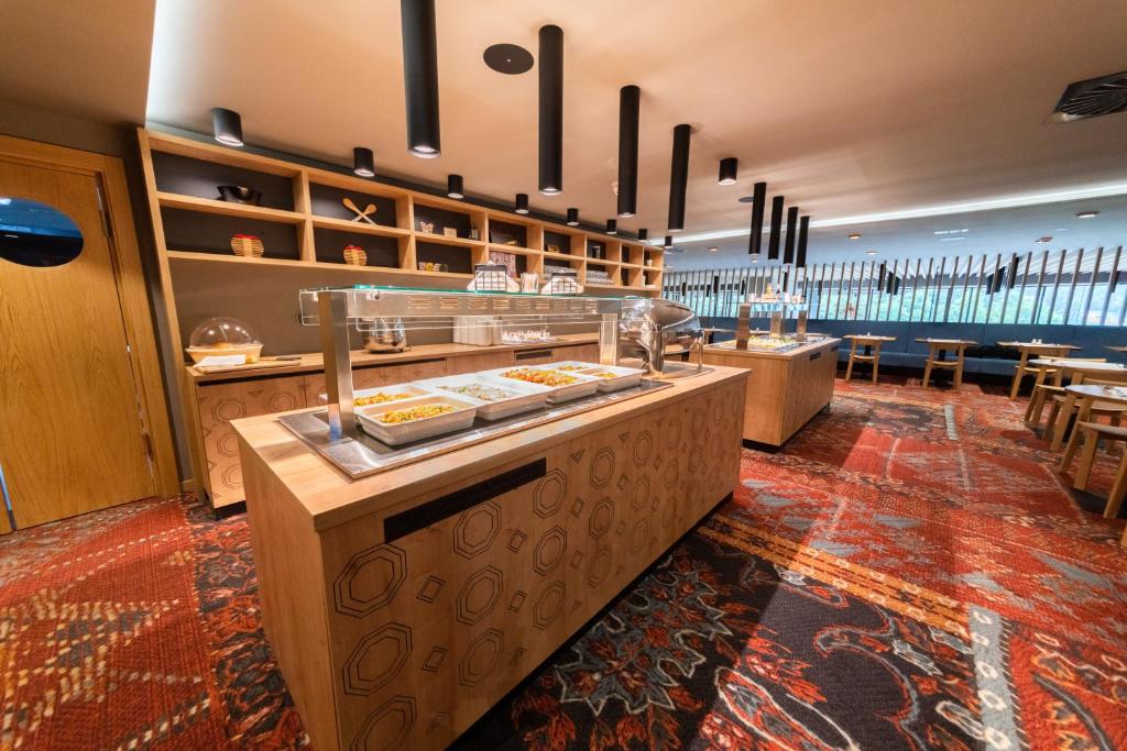Opustite se u čarima Bjelašnice uz vrhunski Wellness & Spa u Hotelu Nomad 4* – uživajte u prekrasnom pogledu na Babin Do i miru planinskog okruženja!