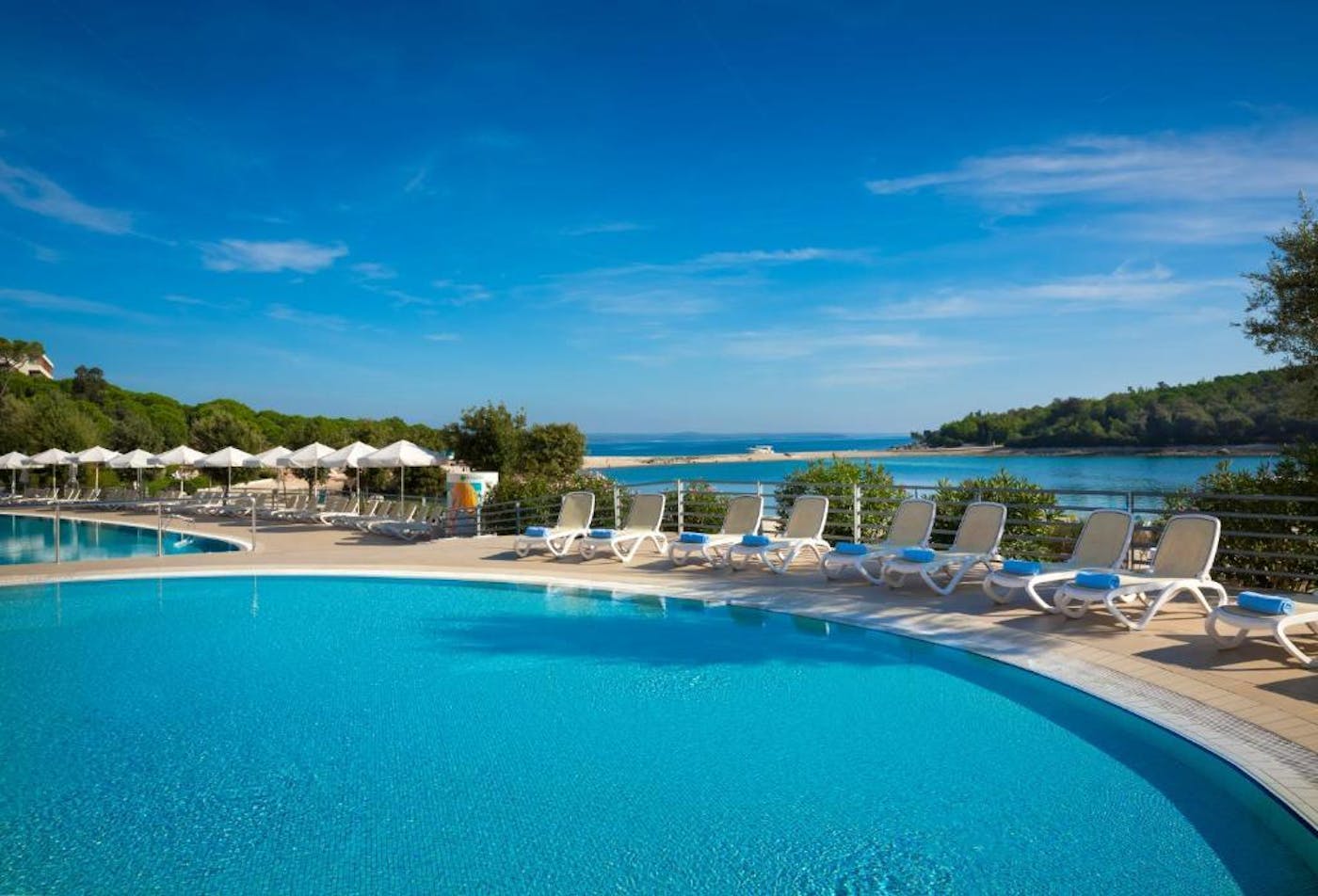 Island Hotel Istra 4* – vaš savršeni otočni bijeg uz kristalno more, mediteranski ugođaj i prekrasnu prirodu za potpuni odmor!