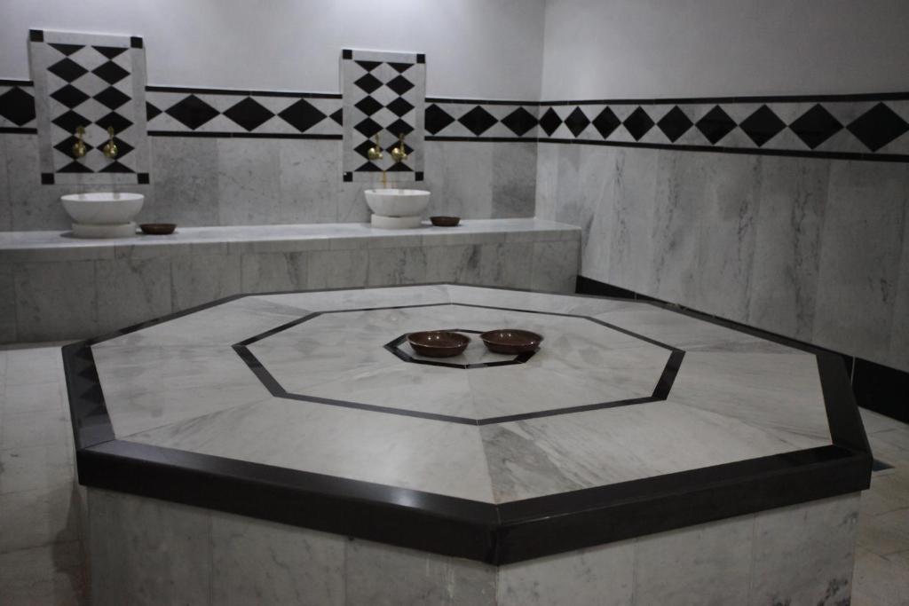 Stvorite nezaboravne trenutke u modernom Wellness & Spa centru Hotela Hollywood 4* – idealan odmor u Sarajevu!