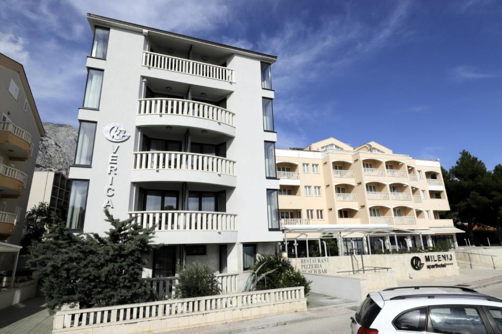 Villa Verica 4* | Prepustite se ljepotama Baške Vode i boravite u apartmanima koji nude potpuni komfor i čarobnu atmosferu!