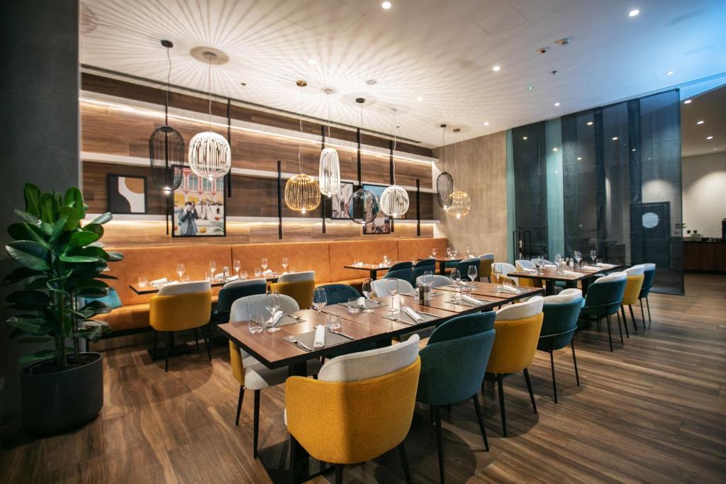 Uživajte u luksuzu i potpunom opuštanju u Marvie Hotel & Health 4* – gdje se mediteranski šarm, elegancija i bogata historija Splita spajaju u savršen odmor!