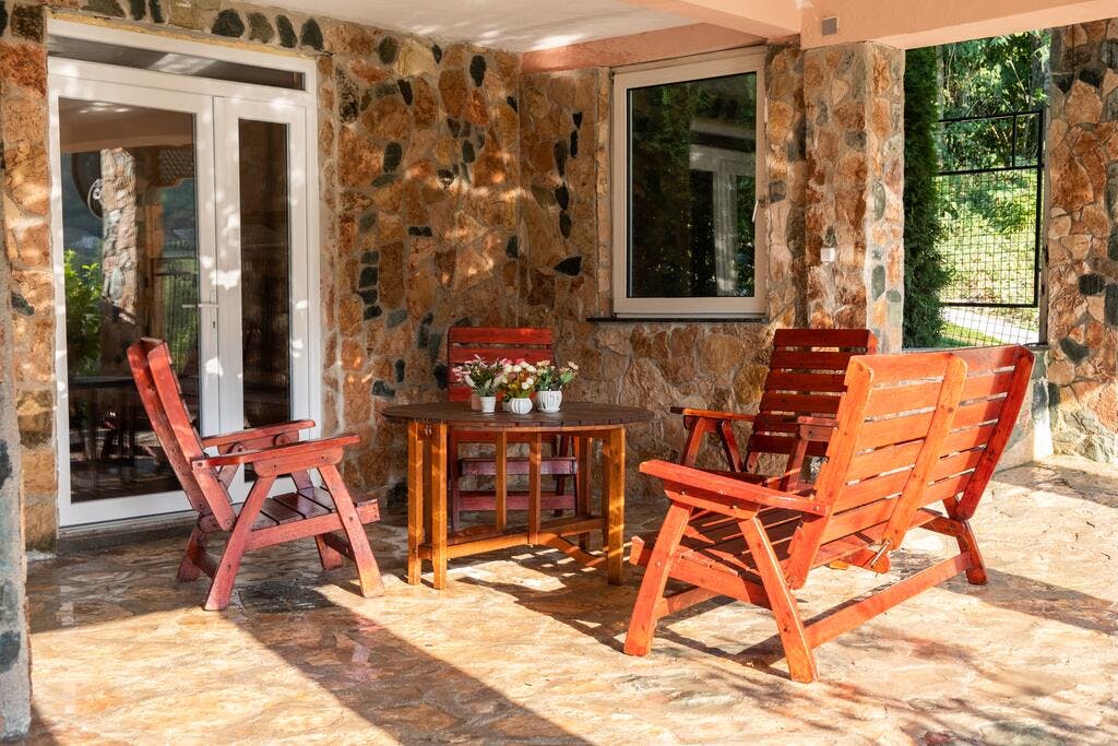 Grand River – noćenje, rafting na rijeci Neretvi i jedinstven spoj avanture, odmora i prirode Hercegovine u nezaboravnom ambijentu!