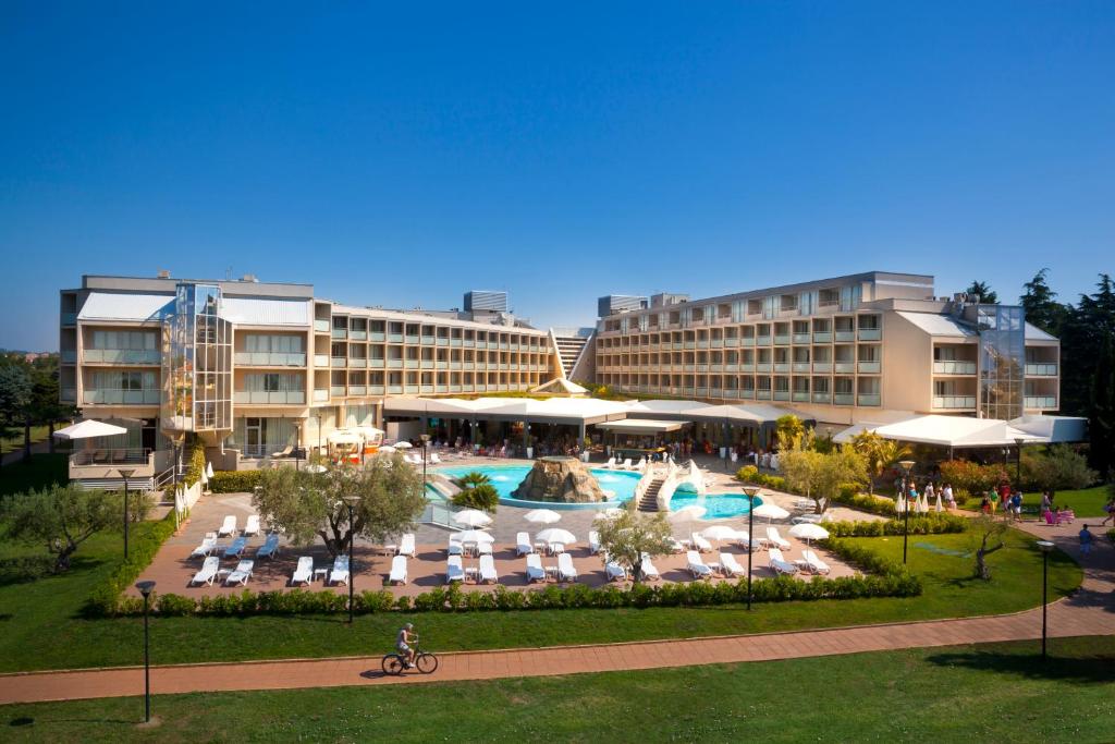 Aminess Vival Maestral Hotel 4* I Doživite odmor koji spaja netaknutu prirodu i srdačnost Istre uz obalu slikovitog Novigrada!