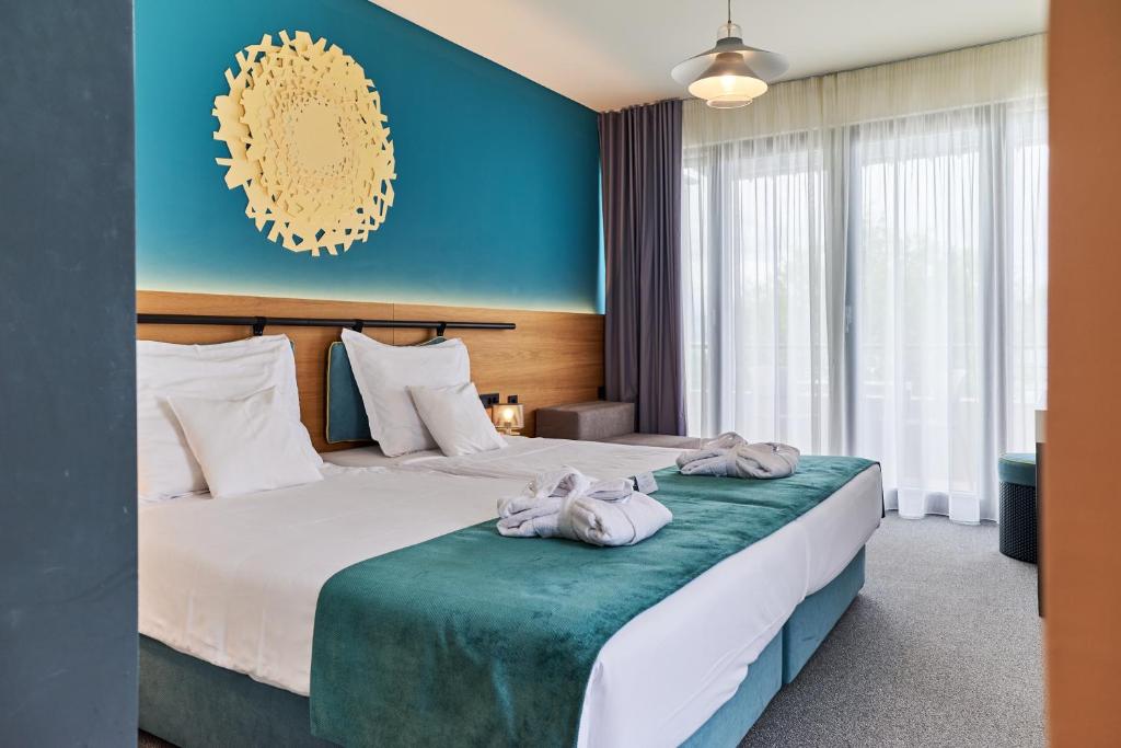 Stvorite nezaboravne porodične uspomene uz sunce, more i boravak u Hotelu Nestos 4* u prelijepom Omišu!