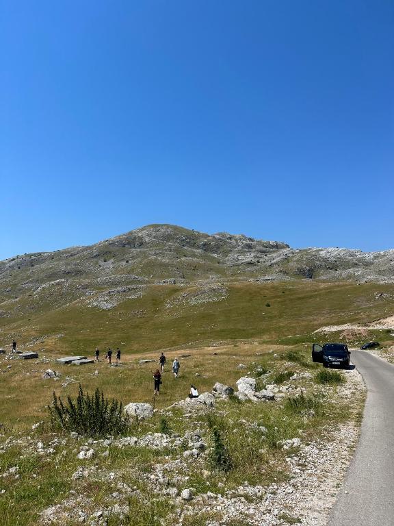 Vila Sunce Konjic – Village Resort I  Doživite savršen odmor, upoznajte sa sa čarima Boračkog jezera i uživajte u netaknutoj prirodi!