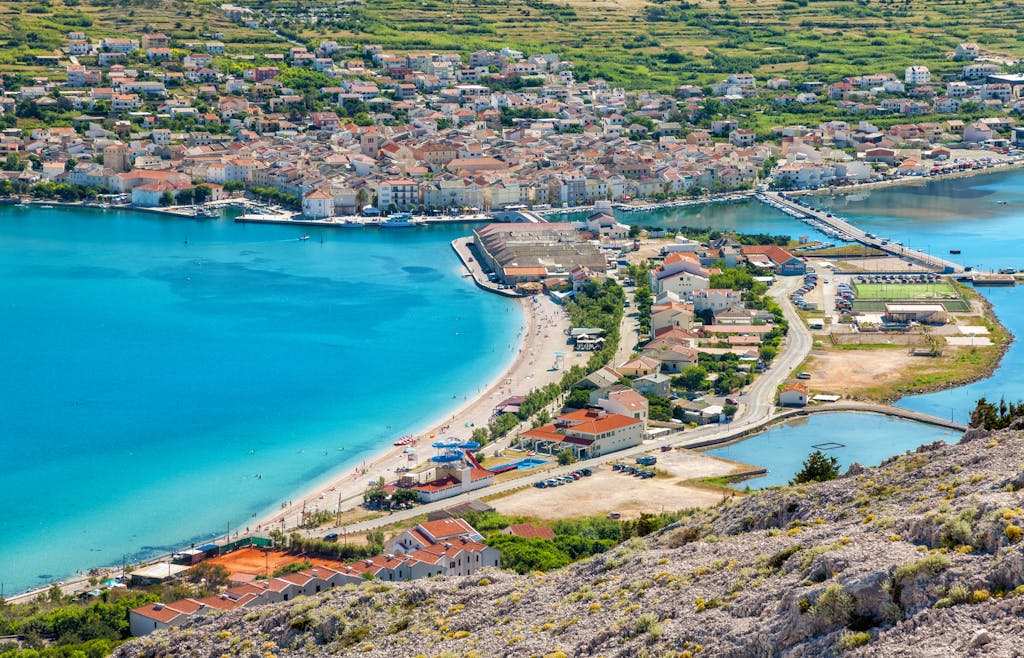 Doživite veličanstveni odmor na otoku Pagu uz kristalno čisto more, vrhunsku uslugu i trenutke za pamćenje – Hotel Pagus 4* ili Hotel Meridijan 4*!