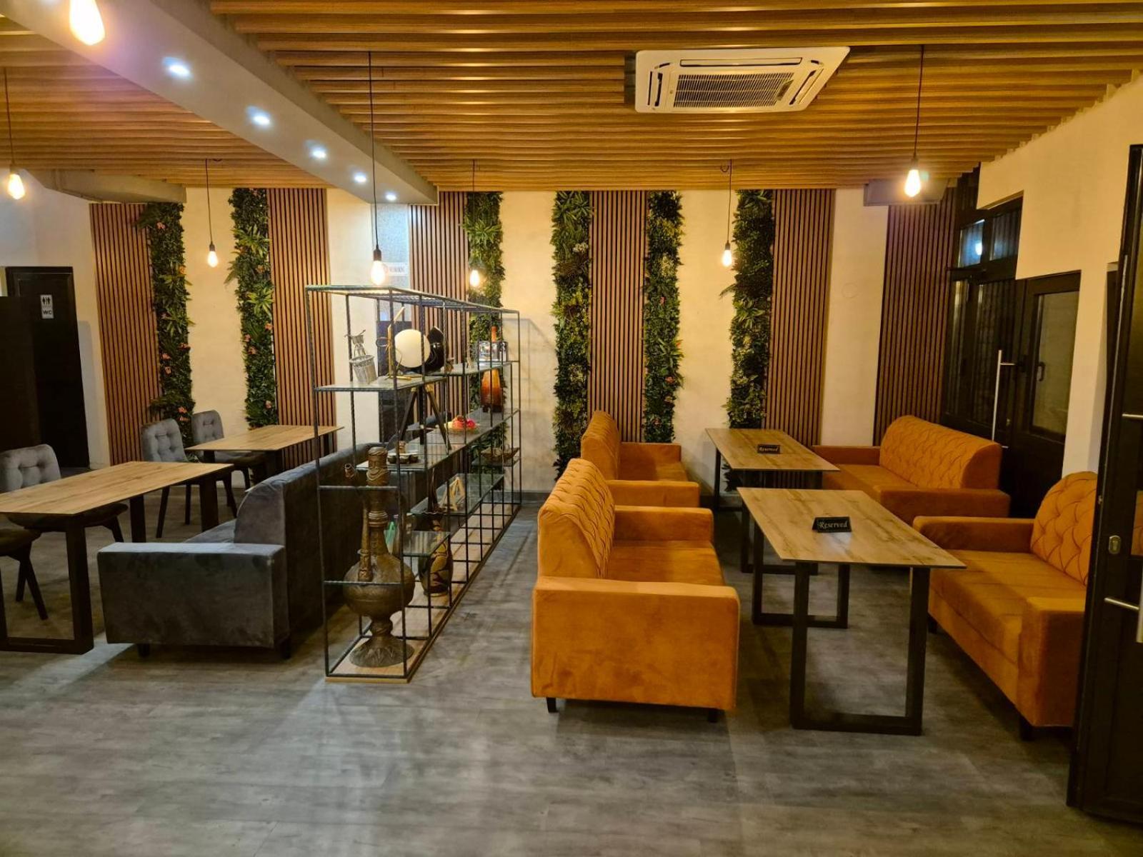 Doživite čari Mostara uz udobnost i gostoprimstvo Hotela Nur – savršeno mjesto za opuštanje, samo nekoliko minuta hoda od Starog mosta!