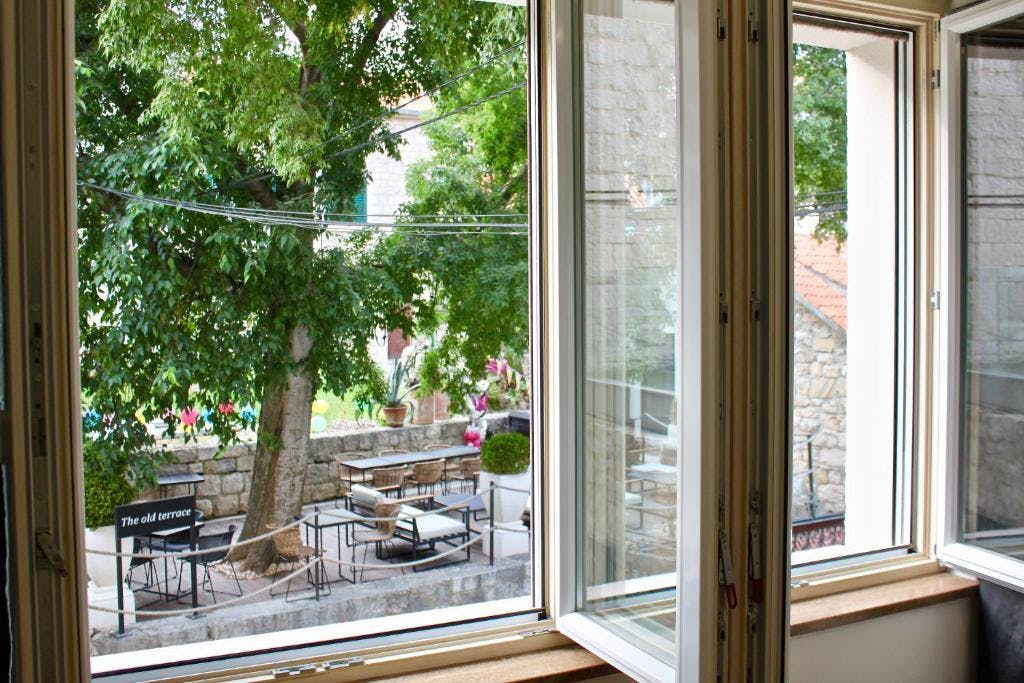 Otkrijte Split, grad sunca, mora i historije, i uživajte u nezaboravnom boravku u Hotelu Galeria Valeria Downtown Seaside 4*!