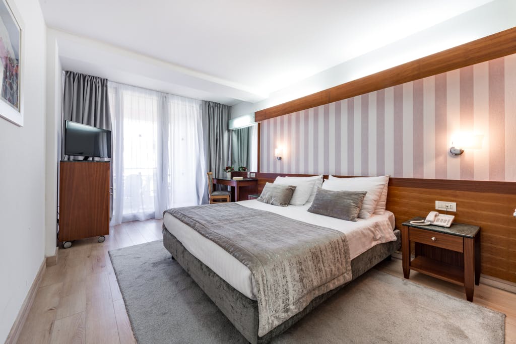 Hotel Uvala 4*, Dubrovnik – otkrijte čari luksuznog odmora uz predivne jadranske pejzaže, vrhunsku udobnost i autentični mediteranski ugođaj!