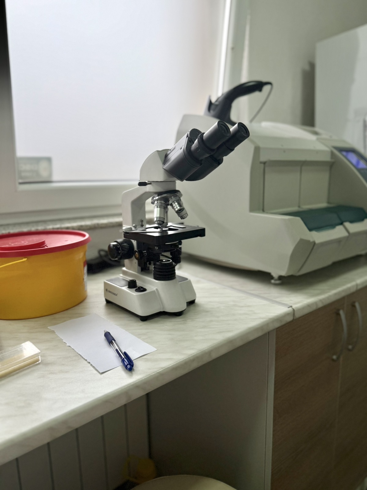 Privatni medicinsko-biohemijski laboratorij MOJ LAB – Internistički paket s hormonima štitne žlijezde za preciznu procjenu i kontrolu funkcije organizma!