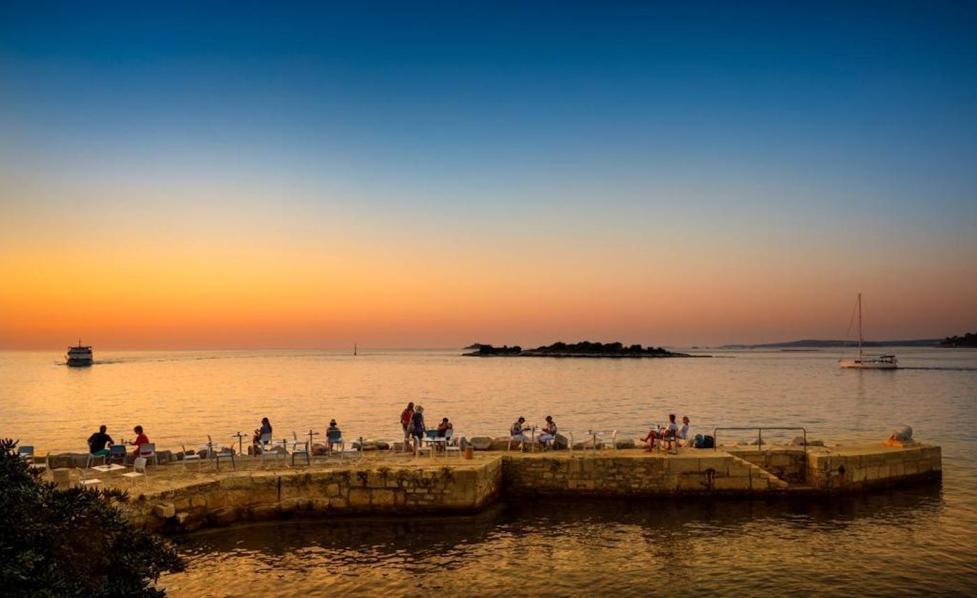 Island Hotel Istra 4* –  Vaša oaza mira i opuštanja na otoku nadomak Rovinja, okružena očaravajuće plavim morem i netaknutom prirodom!