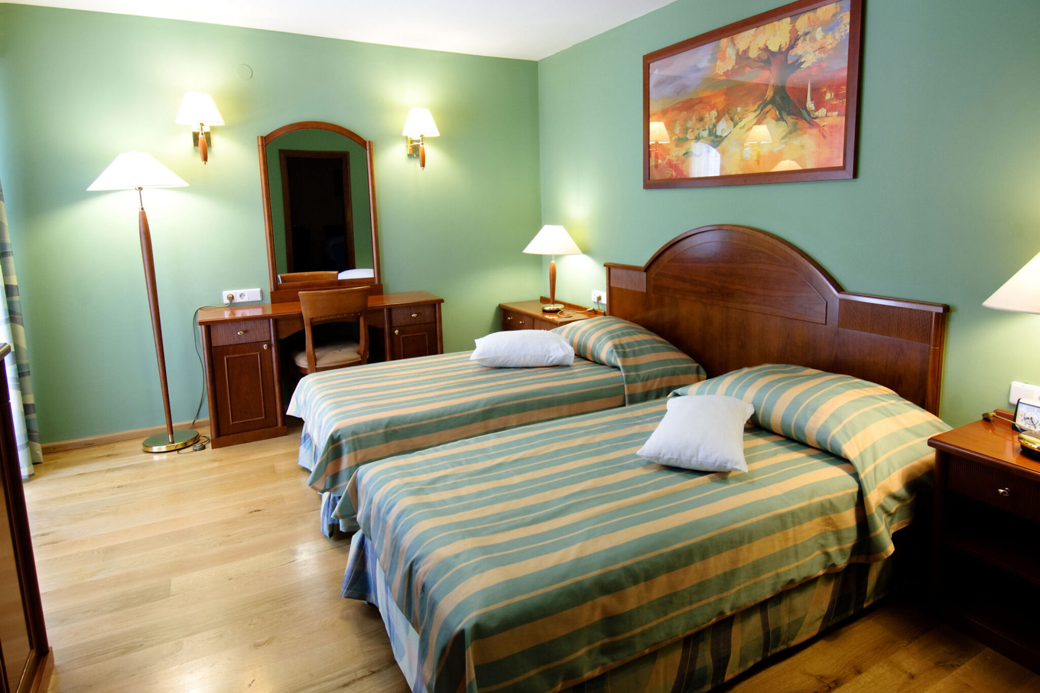 Fontana Resort - Bayside Park 4* I Savršen odmor za cijelu porodicu na otoku Hvaru uz opuštajuću atmosferu i prelijep ambijent!