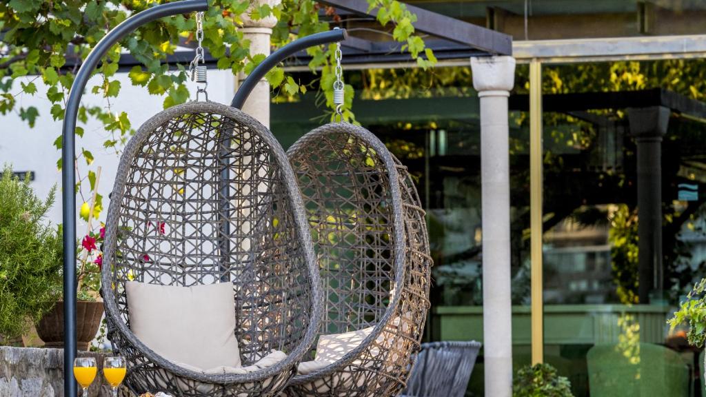 Hotel Splendid 3*, Dubrovnik | Tiha mediteranska oaza mira na samoj obali kristalno čistog mora, s pogledom na nezaboravne zalaske sunca!