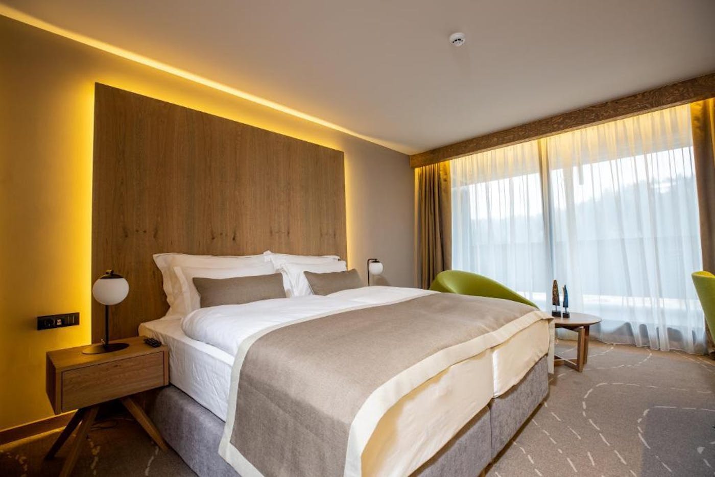 Otkrijte zimsku čaroliju netaknute prirode i mir planinskih vrhova uz Wellness & Spa opuštanje u Hotelu Monti Spa & Wellness 4* na magičnom Igmanu!