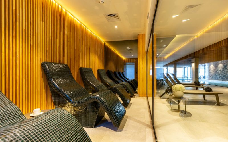 Otkrijte zimsku čaroliju netaknute prirode i mir planinskih vrhova uz Wellness & Spa opuštanje u Hotelu Monti Spa & Wellness 4* na magičnom Igmanu!