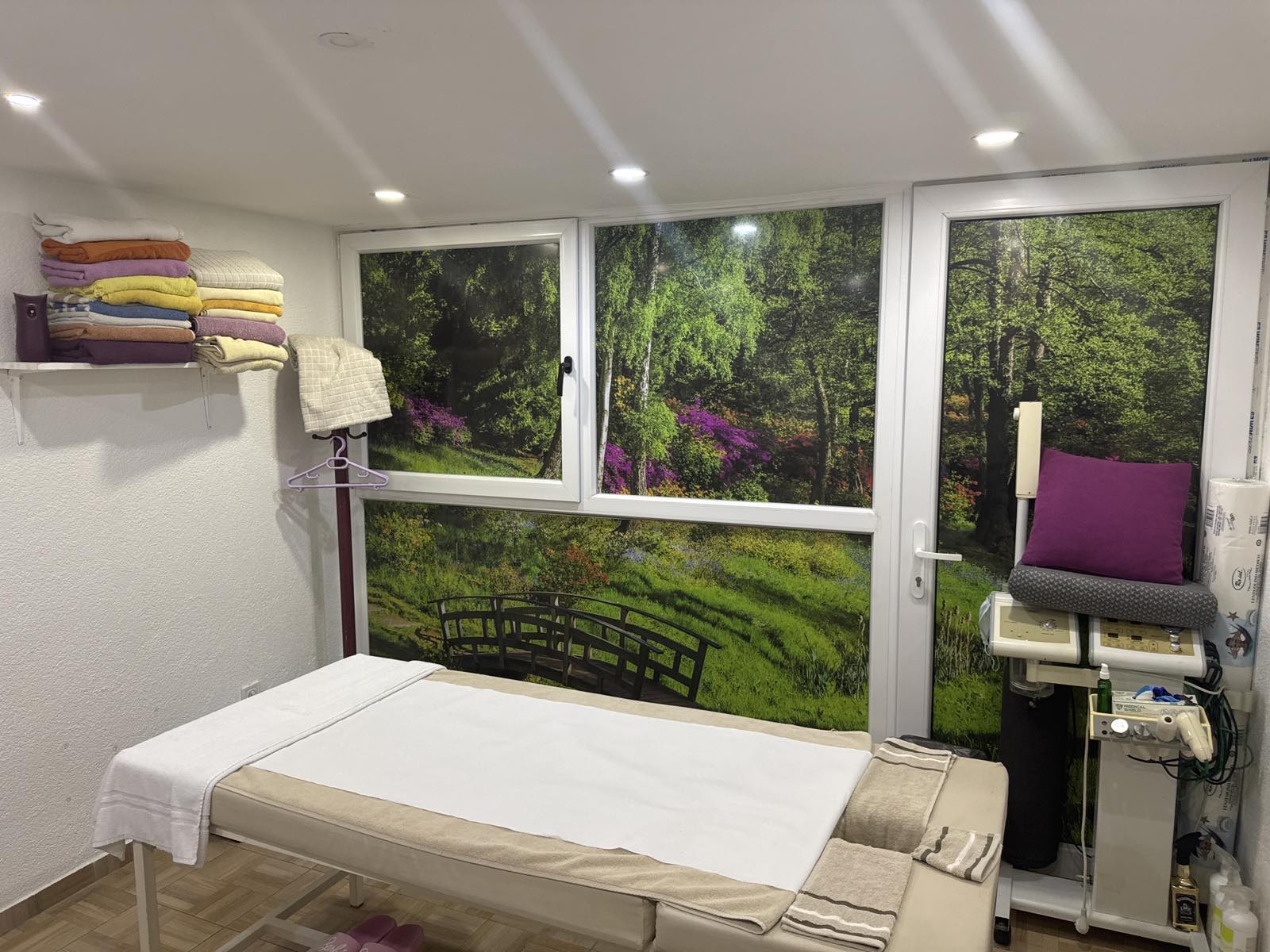Opustite se uz relax masažu u trajanju od 30 minuta koja doprinosi oporavku organizma i osjećaju potpunog blagostanja – Sanya Beauty Studio!