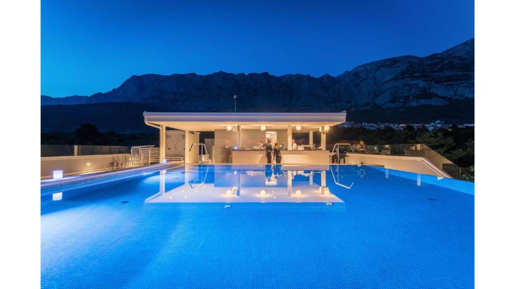 Makarska, more i miris Mediterana – priuštite sebi opuštajući odmor u Hotelu Mirjam 4* uz prekrasan ambijent, vrhunsku udobnost i nezaboravne trenutke!