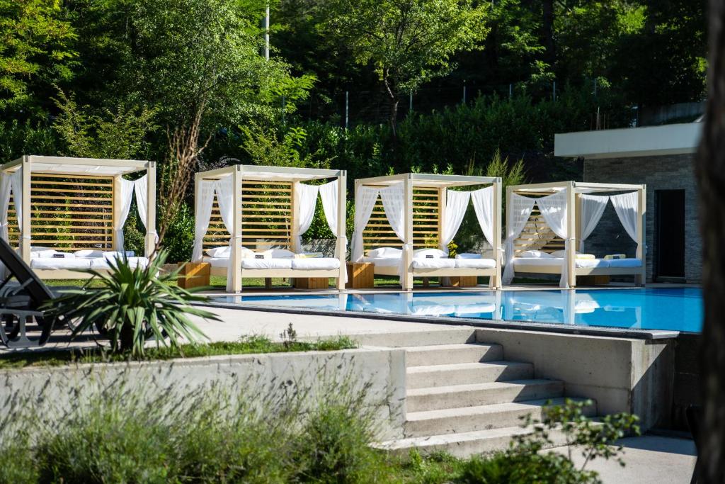 Vila Sunce Konjic – Village Resort I  Doživite savršen odmor, upoznajte sa sa čarima Boračkog jezera i uživajte u netaknutoj prirodi!