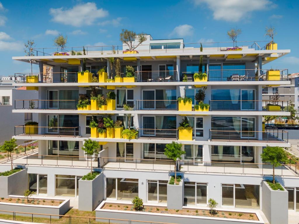 Doživite luksuz u Splitu – elegantni Amphora's Garden apartmani nude savršen odmor uz more!