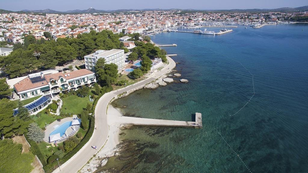 Uživajte u čarima Vodica uz more i priuštite sebi nezaboravan porodični odmor u Hotelu Punta 4* uz ALL INCLUSIVE LIGHT uslugu i posebne trenutke za pamćenje!