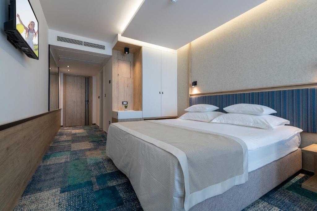 LAST MINUTE – Ljetni odmor u Neumu uz Hotel Sunce 4* donosi savršen spoj elegancije, vrhunske usluge i mediteranskog ugođaja uz more!