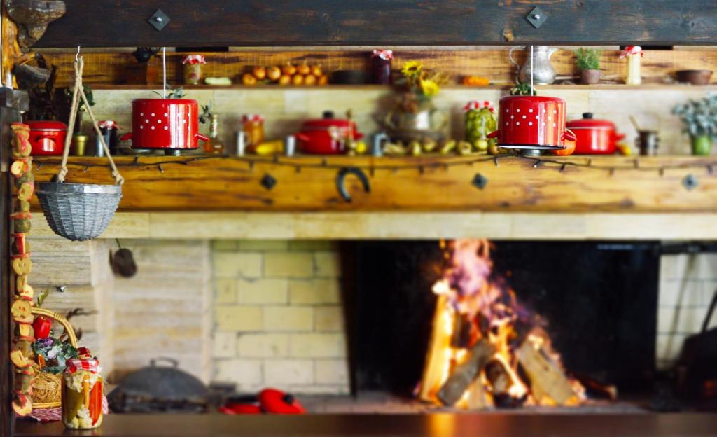 Otkrijte savršen spoj prirodnog mira i luksuznog Wellness & Spa opuštanja na Vlašiću, uz vrhunsku udobnost i nenadmašan ambijent Hotela Pahuljica 4*!