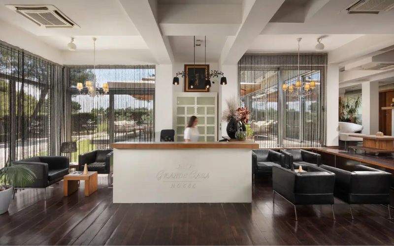 Hotel Grande Casa 4* u Međugorju nudi elegantan odmor uz vrhunsku uslugu, toplu atmosferu, profinjen stil i potpunu udobnost!
