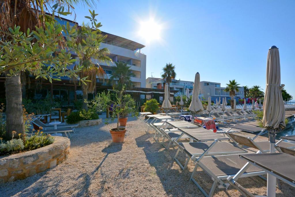 Hotel San Antonio 4*, Podstrana – doživite savršen spoj dalmatinskog šarma, blizine mora i vrhunske udobnosti za nezaboravan odmor!