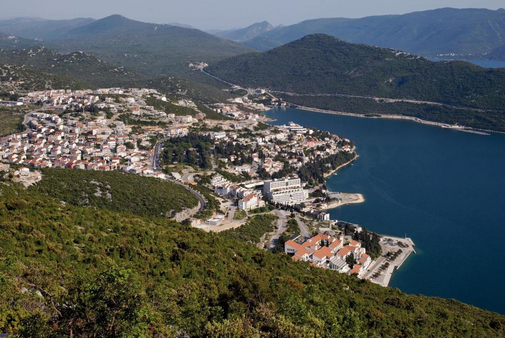 Neum – uživajte u suncu, toplom moru i potpunom opuštanju u Hotelu Agava 4*, gdje se svaki trenutak pretvara u bezbrižan ljetni odmor uz more!