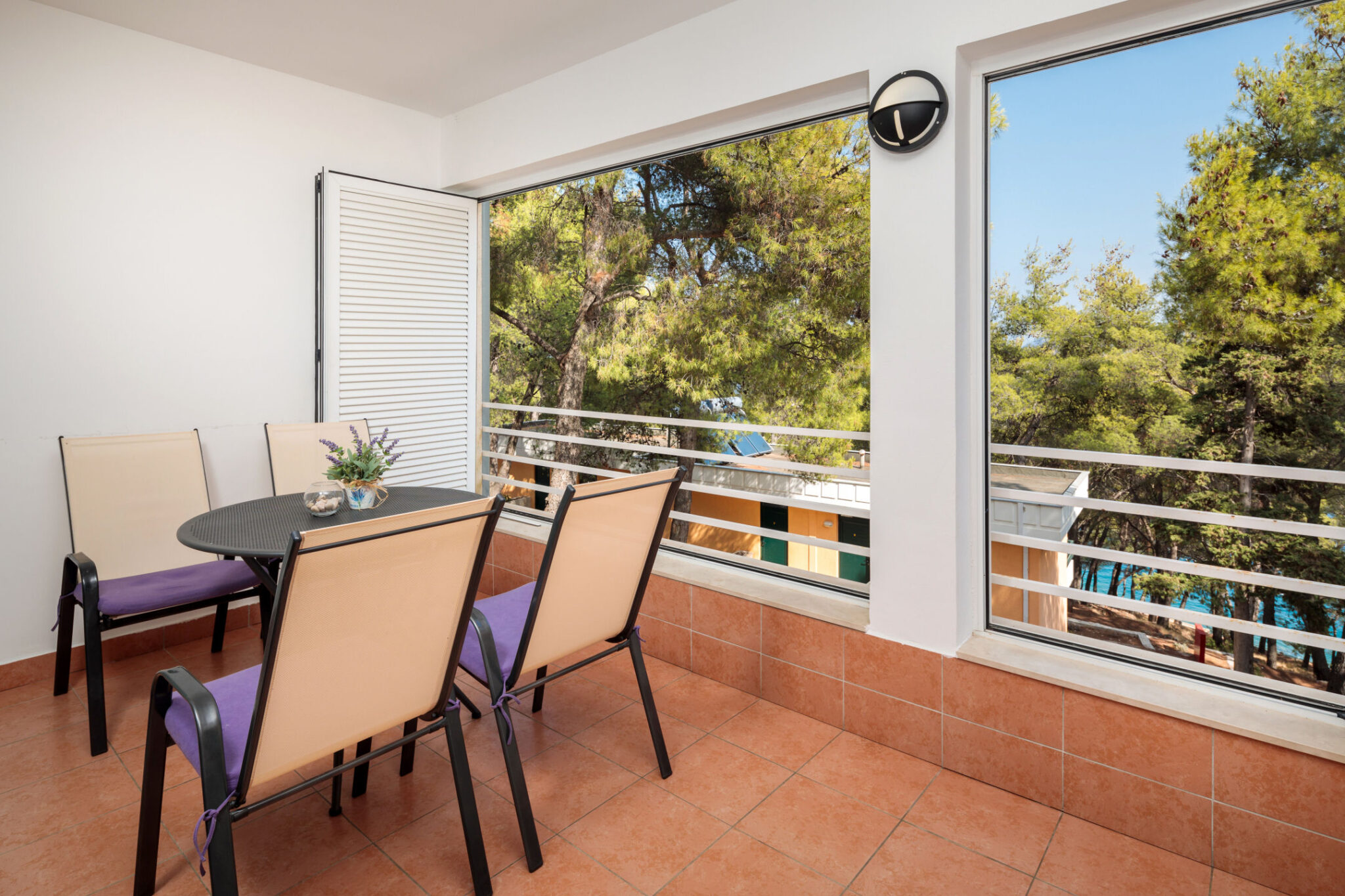 Uživajte u idealnom porodičnom odmoru na otoku Hvaru uz ugodnu atmosferu i predivan ambijent u Fontana Resort - Bayside Park 4*!