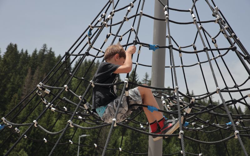 Uživajte u savršenom spoju planinskog mira, vrhunskog komfora i potpunog opuštanja u Hotelu Monti Spa & Wellness 4* na veličanstvenom Igmanu!