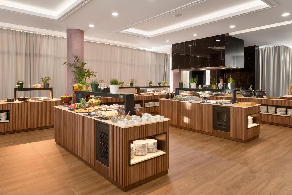 Hotel Olympia Sky 4*, Vodice | Doživite vrhunac luksuza i savršenog opuštanja uz spektakularan pogled na kristalno čisto morsko plavetnilo!