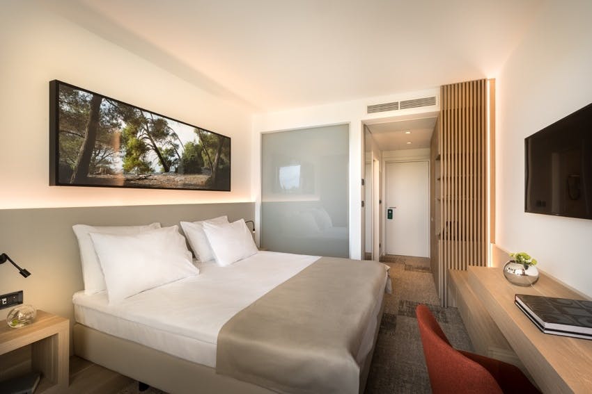 Uživajte u savršenom spoju mediteranskog ambijenta, tišine i vrhunske udobnosti u Rovinju – Hotel Eden 4*!