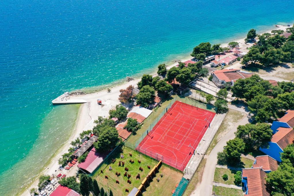 Apartmani Medena 4*, Seget Donji – uživajte u oazi mira gdje more i porodična sreća stvaraju nezaboravne uspomene!