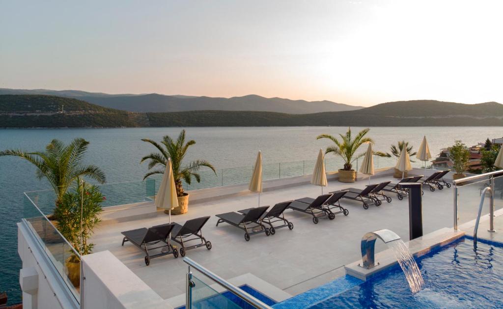 Provedite nezaboravne dane uz obalu Jadrana i uživajte u spoju mira, mora i mediteranske atmosfere u Hotelu Nova 4*, Neum!