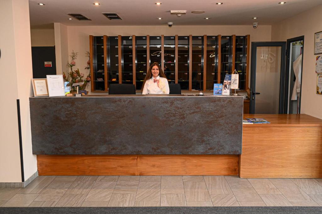 Uživajte u odmoru gdje se vrhunski komfor, bezvremenska elegancija i toplina Banja Luke stapaju u jedinstveno luksuzno iskustvo – Hotel Jelena 4*!