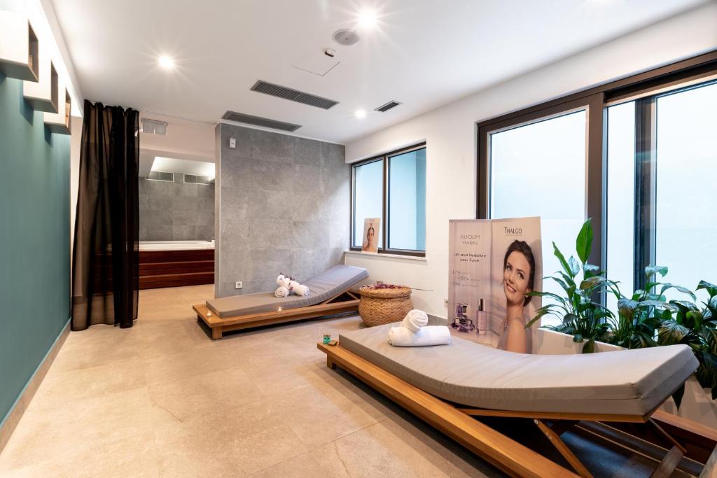 Stvorite nezaboravne porodične uspomene uz sunce, more i boravak u Hotelu Nestos 4* u prelijepom Omišu!