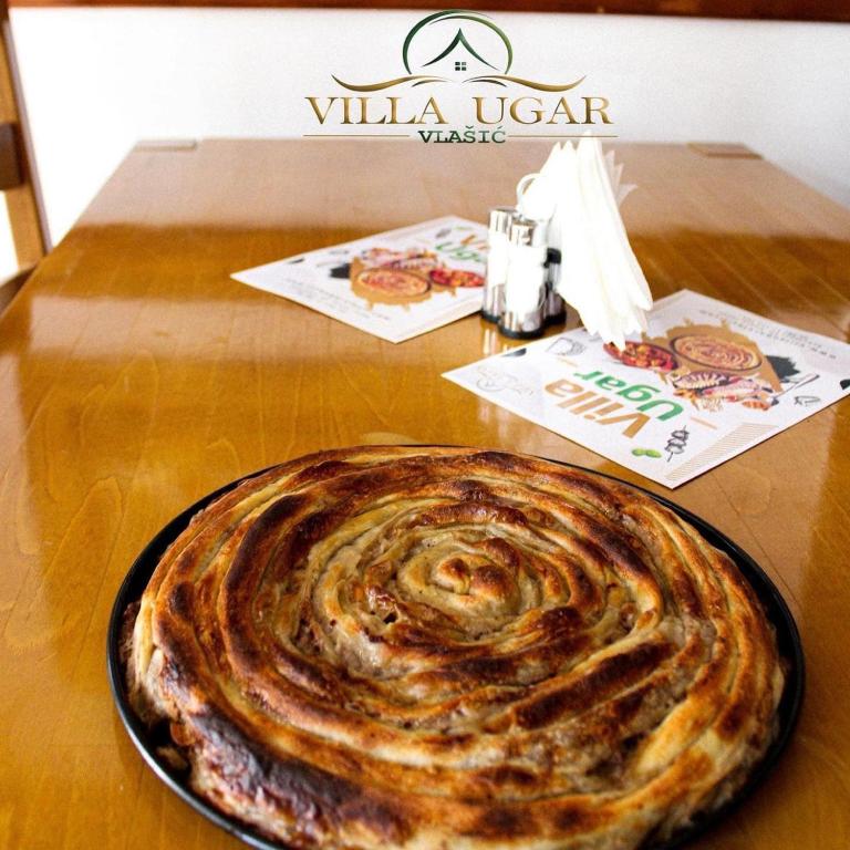 Zima na Vlašiću nikada nije bila ljepša – uživajte u vrhunskoj usluzi, toplini doma i čarobnom zimskom ambijentu Ville Ugar 3*!