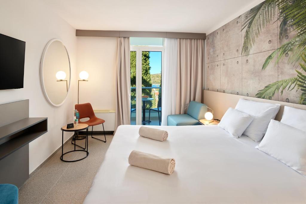 Hotel Astarea 3*, Dubrovnik | Prepustite se trodnevnom odmoru za dvije osobe – uživajte u kristalno čistom moru, mediteranskom duhu i šetnjama renesansnim vrtovima Dubrovnika!